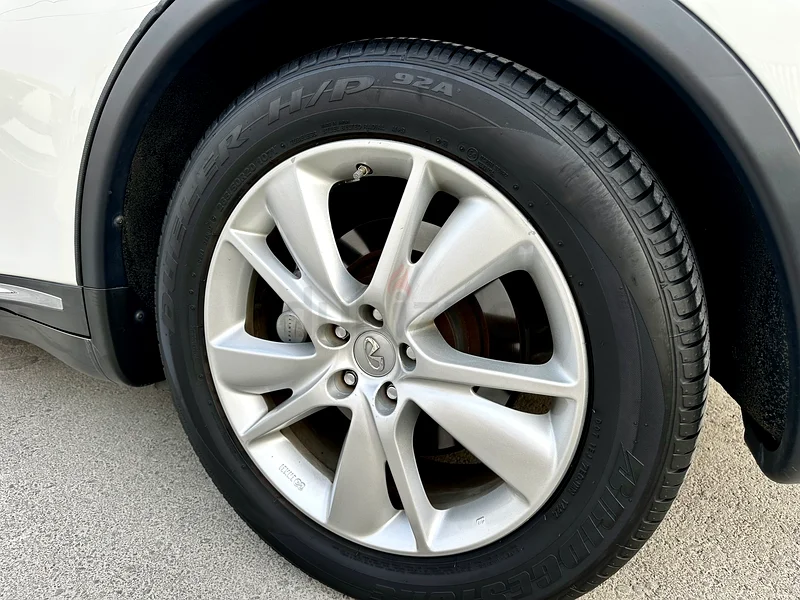 إنفينيتي QX7063398554103427113