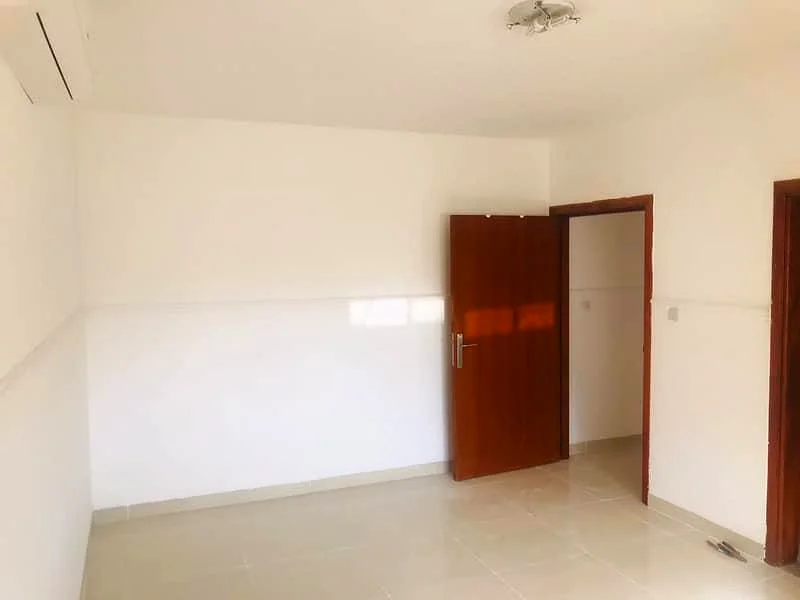 فيلا ممتازة مكونة من 3 غرف نوم مع غرفة خادمة في جميرا63493581330177112