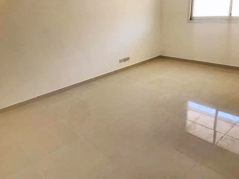 فيلا ممتازة مكونة من 3 غرف نوم مع غرفة خادمة في جميرا63493581330177113