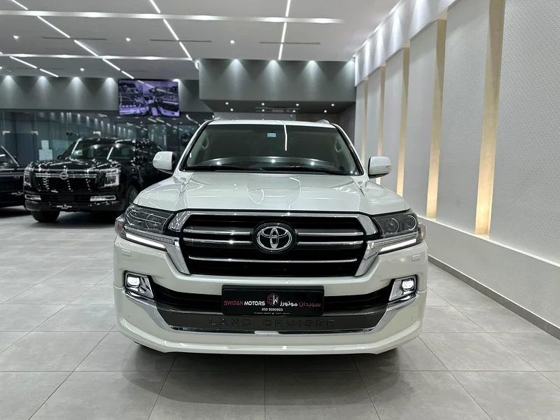 Toyota Land Cruiser GXR Grand Touring 4.6L V8, 2020 Model, GCC Specification, Very Good Condition63399949735042111