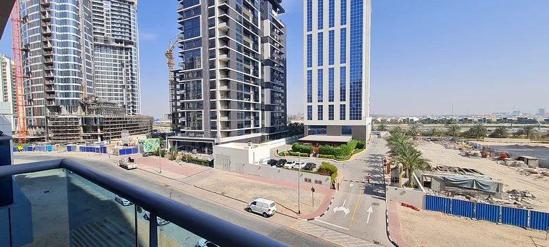 استوديو بمساحة مجتمعية في برج سفير 2، بيزيز باي63790447312642114
