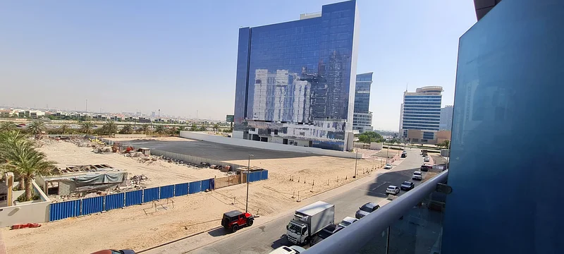 استوديو بمساحة مجتمعية في برج سفير 2، بيزيز باي63790447312642111