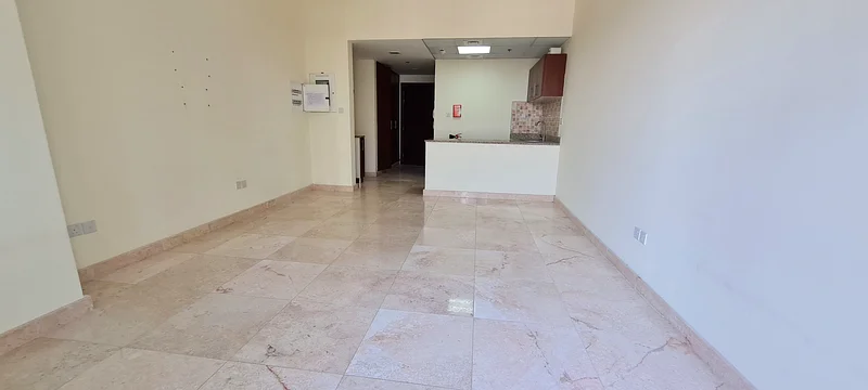 استوديو بمساحة مجتمعية في برج سفير 2، بيزيز باي63790447312642112