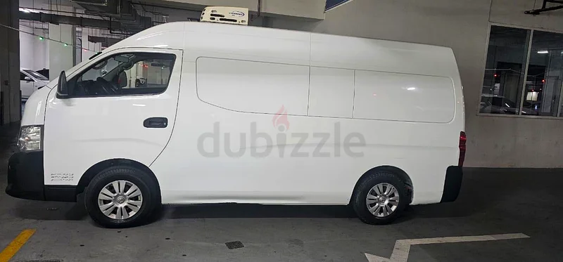 Nissan Urvan 2022 GCC with chiller - Low KM63412537101186114