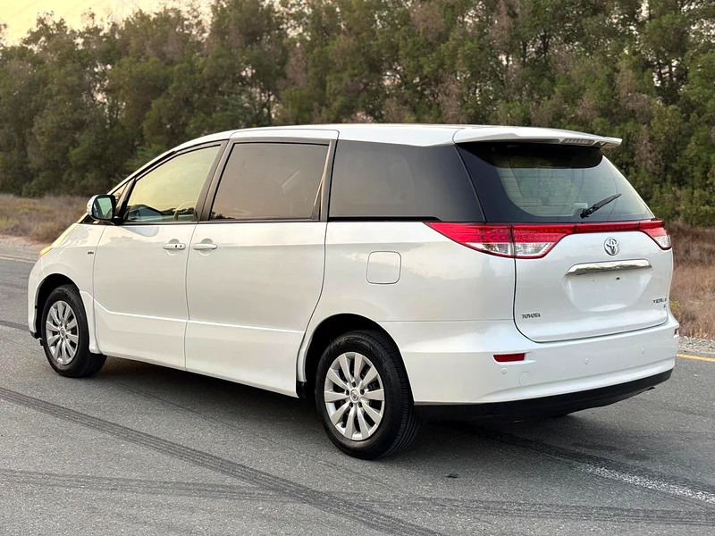 GCC 2015 FREE ACCIDENT FAST OWNER LOW MILEAGE 142000KM 7 SEAT EXCELLENT CONDITION63399942284931113