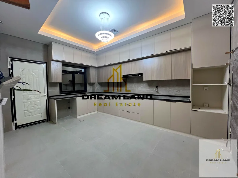 A villa directly from the owner, with personal finishing, on a main street, close to all services, freehold for all nationalities63910312844289113