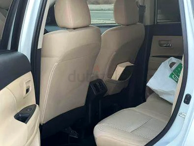 2020 GCC 7-seater Mitsubishi Outlander – Excellent condition and family SUV at a great price.63398581002115113