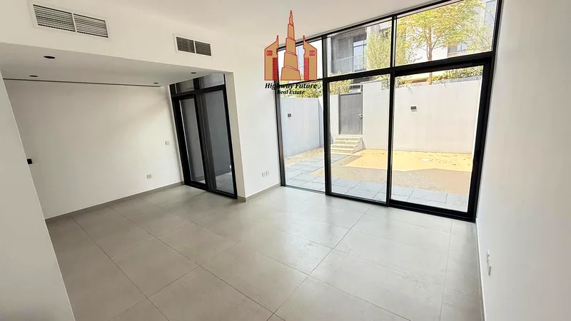 HOT OFFER READY TO MOVE || BACK TO BACK || NEAR THE EXIT63404869780867113