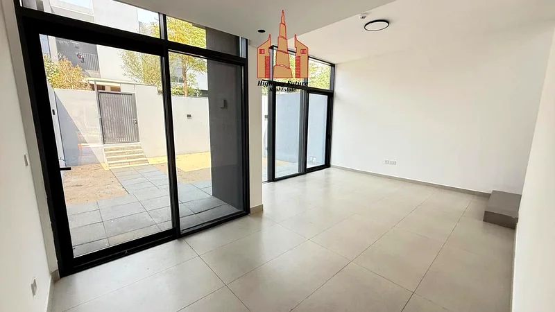 HOT OFFER READY TO MOVE || BACK TO BACK || NEAR THE EXIT63404869780867112