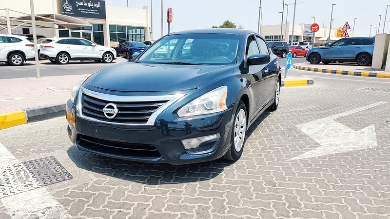 NISSAN ALTIMA 2013 USA  
SPACE VERY CLEAN  
CAR IN GOOD CONDITION  
RUNS AND DRIVES PERFECTLY63399969137282112