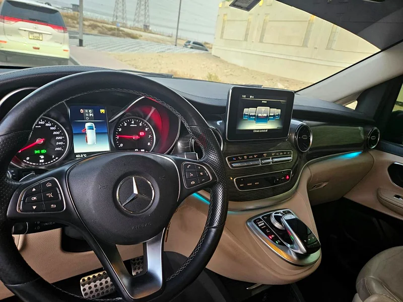 فئة مرسيدس V فئة V250 جي سي سي عرض ممتاز للبيع العاجل بسعر 95 ألف بسعر ثابت63403706615681112
