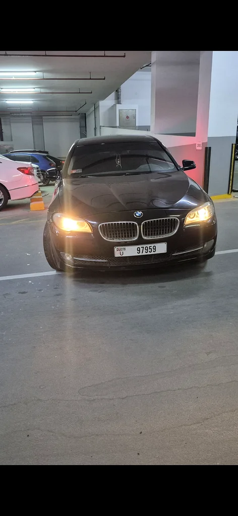 BMW 528i excellent condition634054892171531118