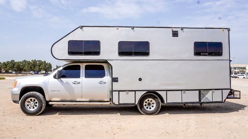 Chevrolet Silverado 2010 HD equipped as a caravan 4x463398562557443111