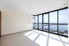 Burj Khalifa Skyline View | Spacious Apt