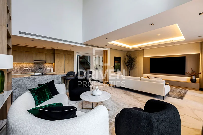 Luxurious | Fully Furnished | Upgraded Villa63929101864450110