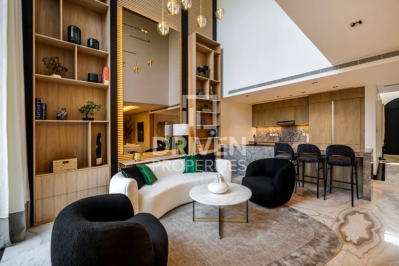 Luxurious | Fully Furnished | Upgraded Villa63929101864450111