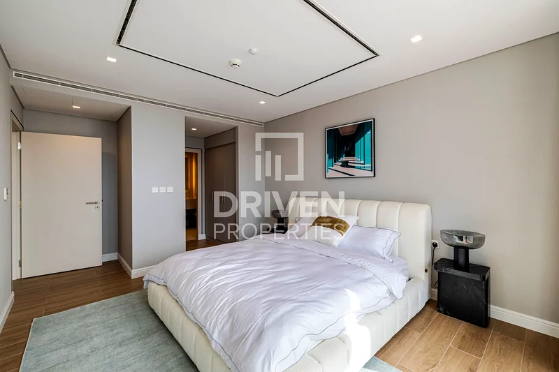 Luxurious | Fully Furnished | Upgraded Villa63929101864450113
