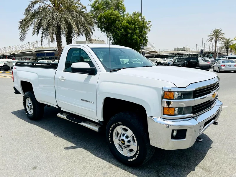 CHEVROLET SILVARADO 2500 HD Z71 OFF ROAD FULL OPTION GCC SINGLE OWNER63398562611841111