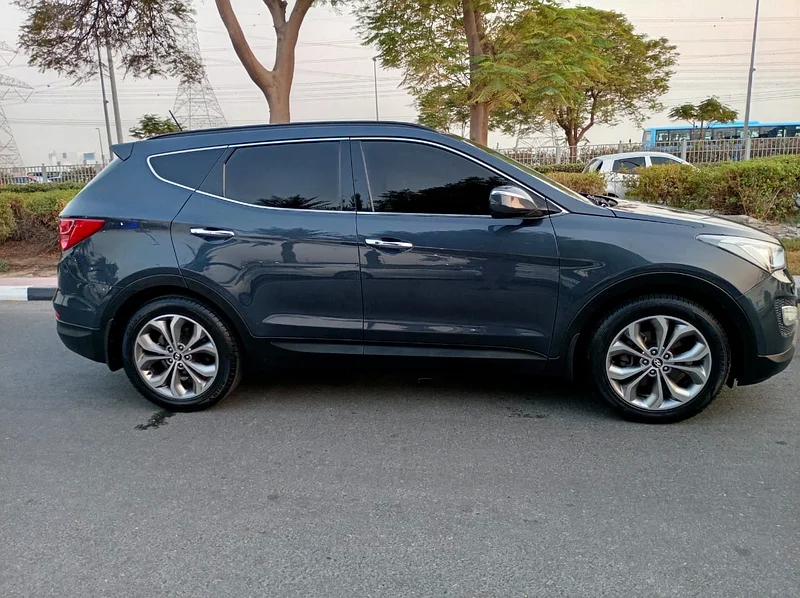 Hyundai Santa Fe, full option, good condition63406901494403111