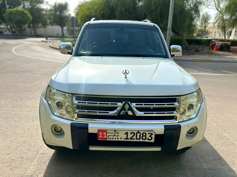 MITSUBISHI PAJERO 2011 GCC FULL OPTION LOW MILEAGE EXCELLENT CONDITIONS63398585733507112