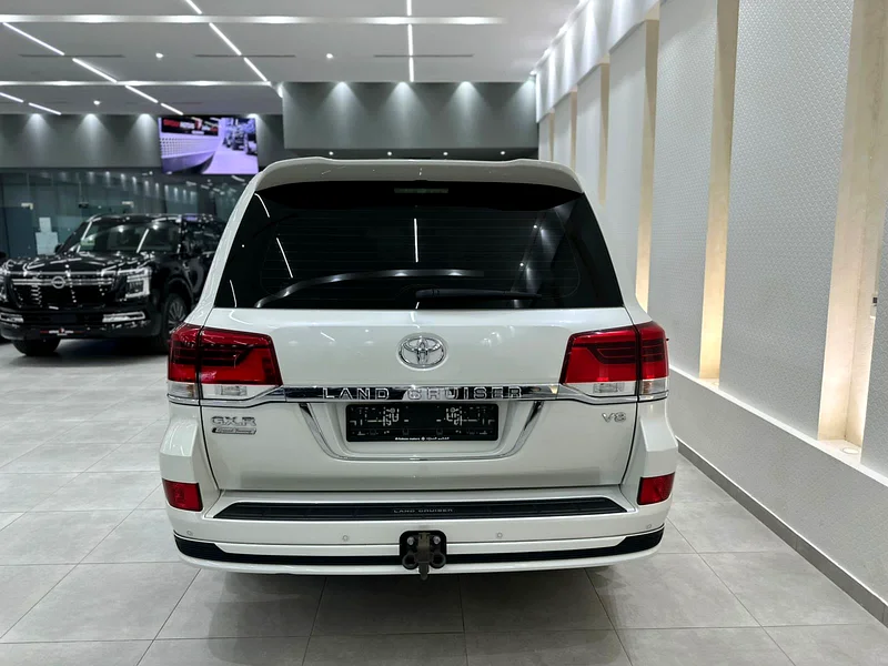 Toyota Land Cruiser GXR Grand Touring 4.6L V8, 2020 Model, GCC Specification, Very Good Condition63399949735042114