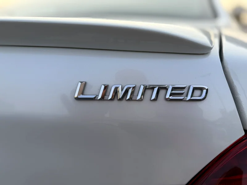 Toyota Avalon Limited Model 200863402408305539114