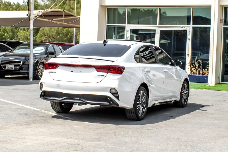 Kia Cerato GT Line 202263398620160129114