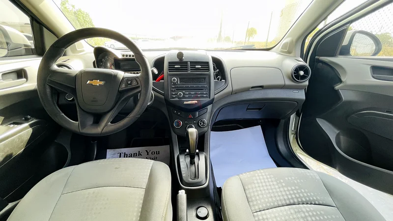 Family used car with Full service History. No Flood. No accident63398554582786114