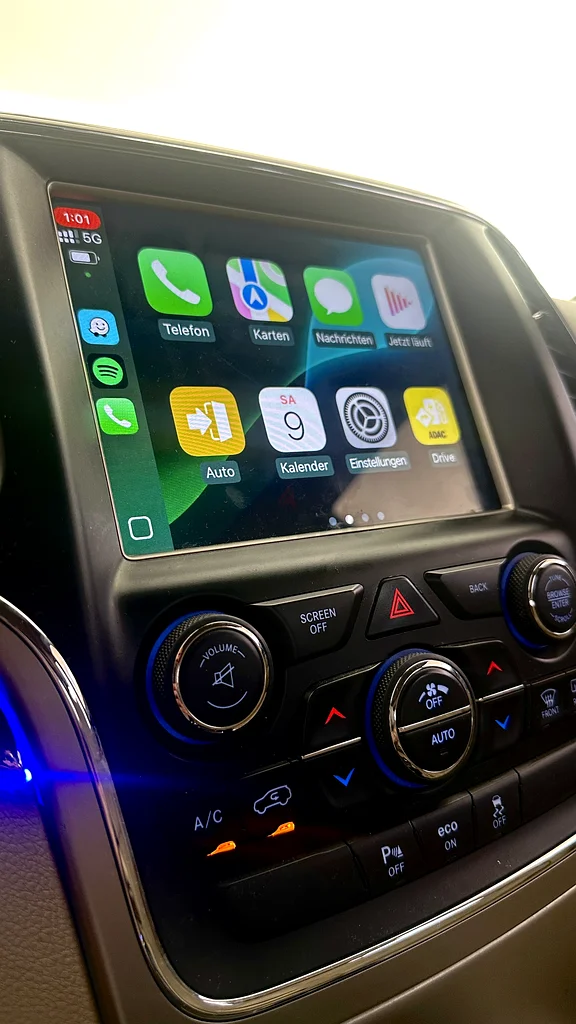 Jeep Grand Cherokee Limited – Apple CarPlay, GCC, Gloss Black Upgrade, Excellent Condition63398607459843111