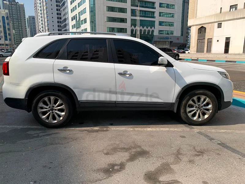 Kia sorento 2014 model Good condition car Abudhabi63398629018241113