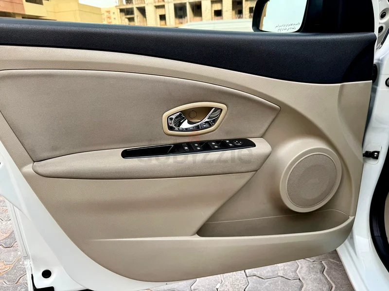 رينو فلوينس 2015، الموديل الأعلى63491014149377113