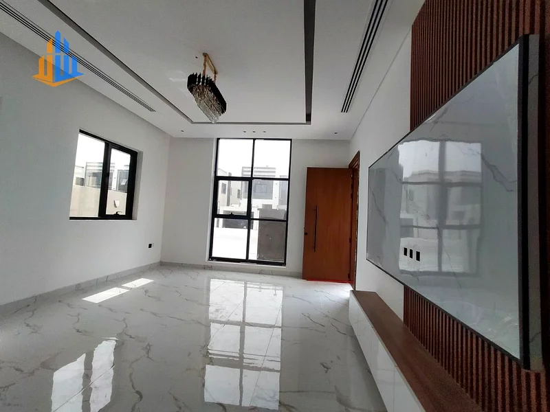 5bhk | Deluxe Villa | Close to all services | Very close to Sheikh Mohammed Bin Zayed Road | It has a swimming pool | It has a large dressing room | I63910417270785112