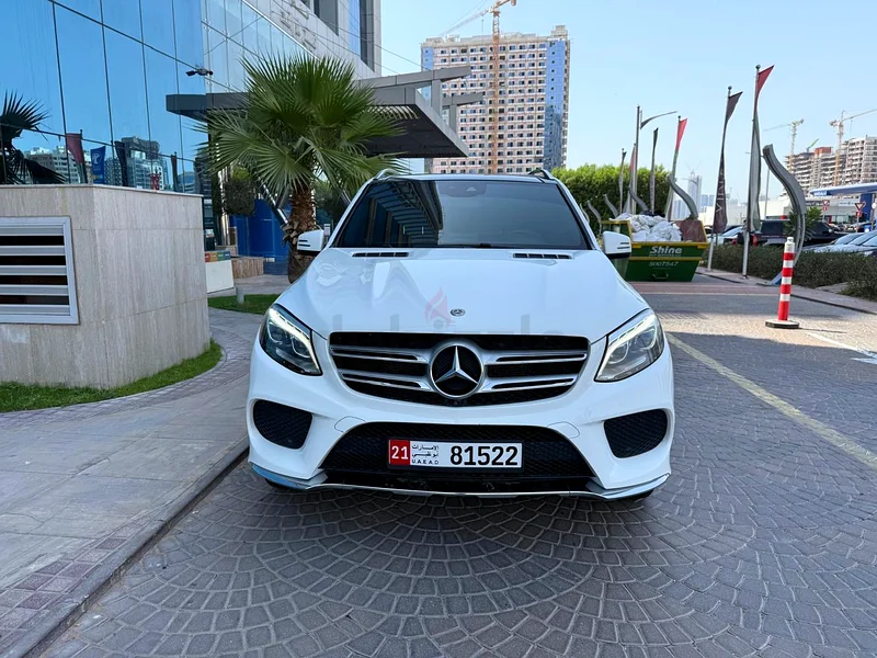 GLE 400 AMG kit GCC Full service history accident free63399927782914114