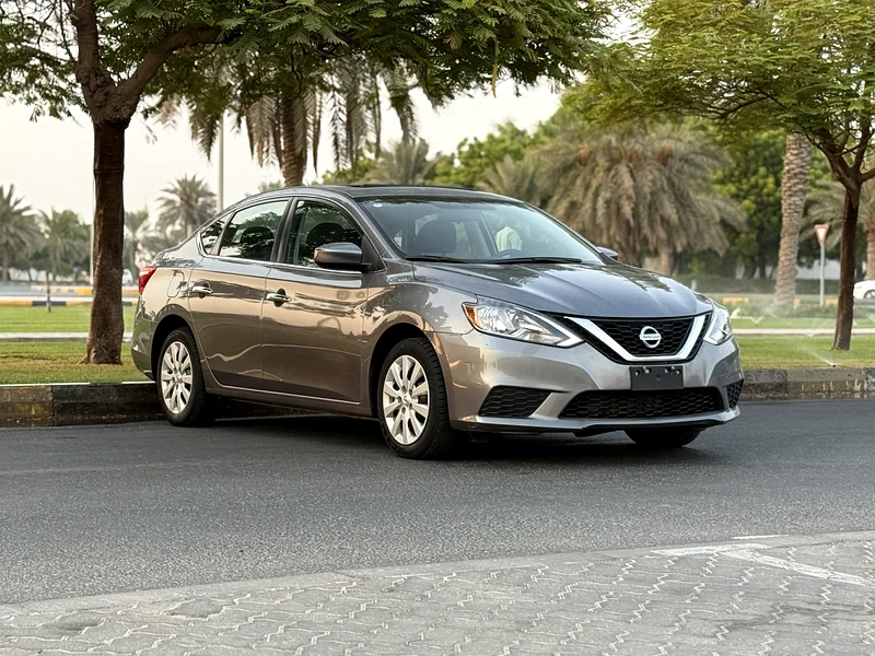 NISSAN SENTRA 2017 model, fully equipped, very clean car63412538313985113