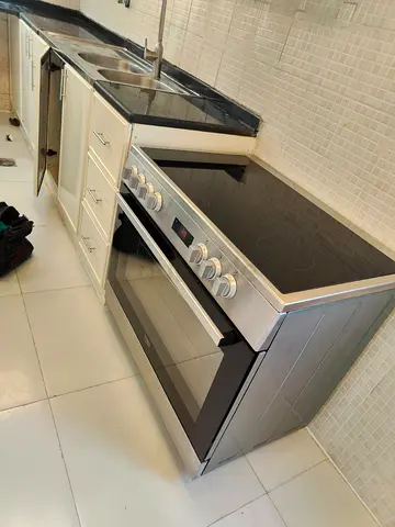 Beko Electric ceramic cooker 60x90