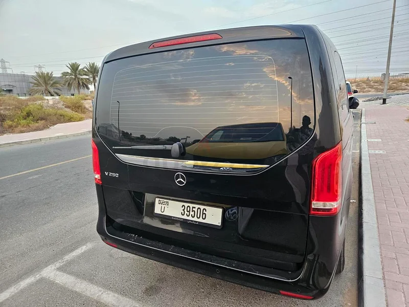 فئة مرسيدس V فئة V250 جي سي سي عرض ممتاز للبيع العاجل بسعر 95 ألف بسعر ثابت63403706615681114