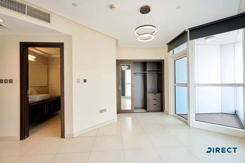 Amazing Location | Fabulous Views | Large Unit64037935455362112