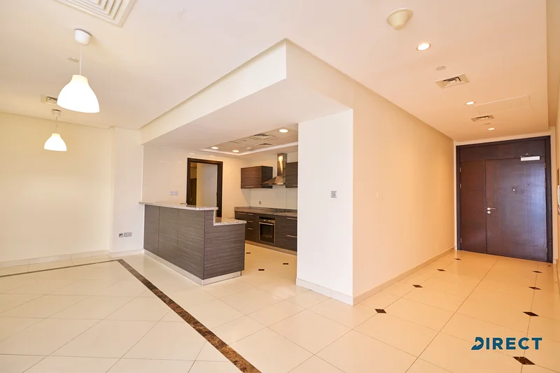 Amazing Location | Fabulous Views | Large Unit64037935455362110