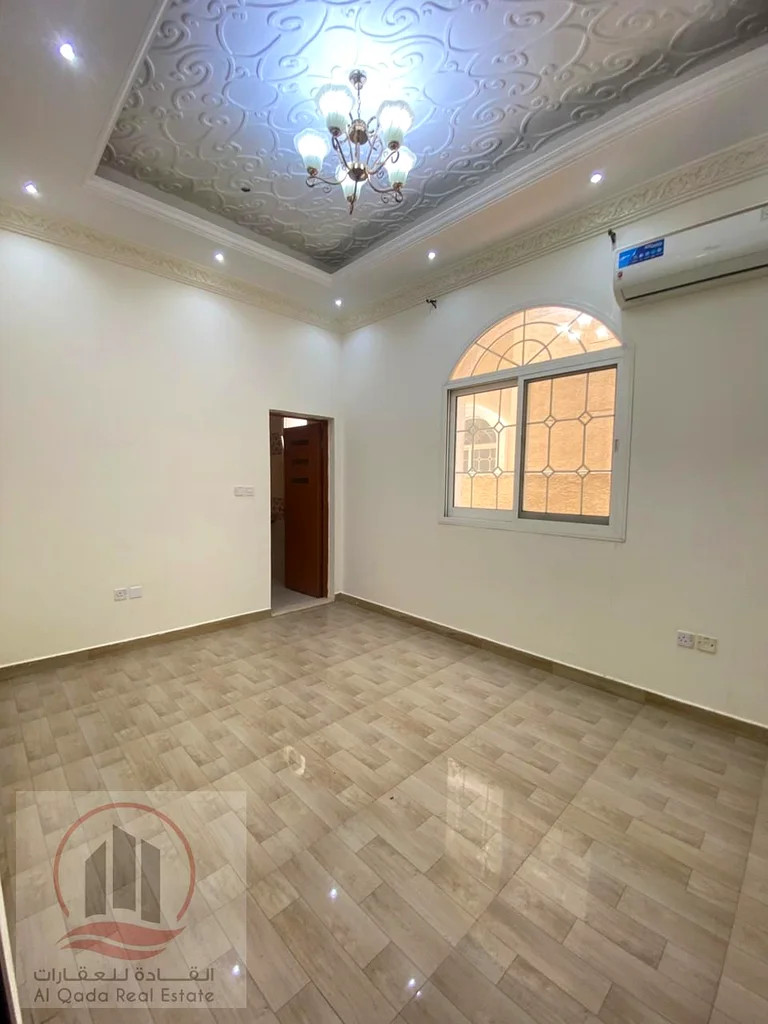 فيلا واسعة للإيجار في المويحة 3، 5 غرف63711781117187112