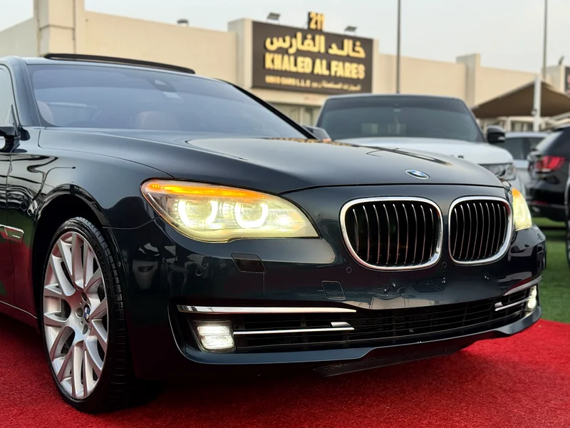 بي ام دبليو 750 X drive كلين تايتل بدون صبغ بحالة الوكالة وسعر عرض ممتاز.63410294704642114