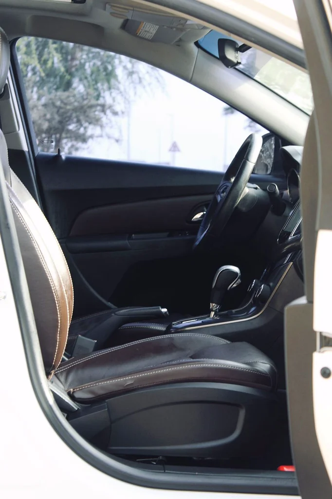 AED 15,000 ONLY! PRE-OWNED GCC CHEVROLET CRUZE 2015 MODEL.63406924472066114