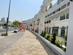 SPACIOUS SHOP | VINCITORE BENESSERE | PRIME ROAD &amp; COMMUNITY VIEW