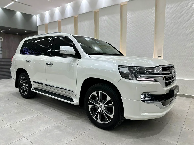 Toyota Land Cruiser GXR Grand Touring 4.6L V8, 2020 Model, GCC Specification, Very Good Condition63399949735042112