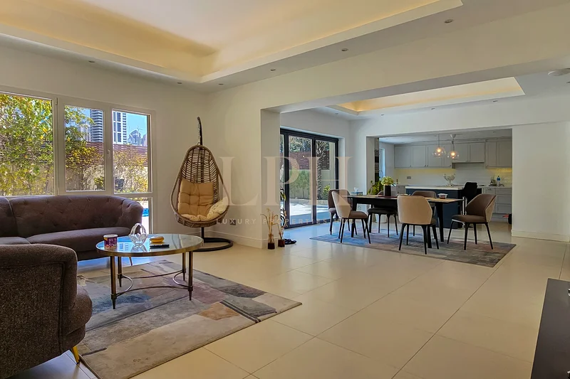 Newly Upgraded | Vacant | Private Pool63917283728257111