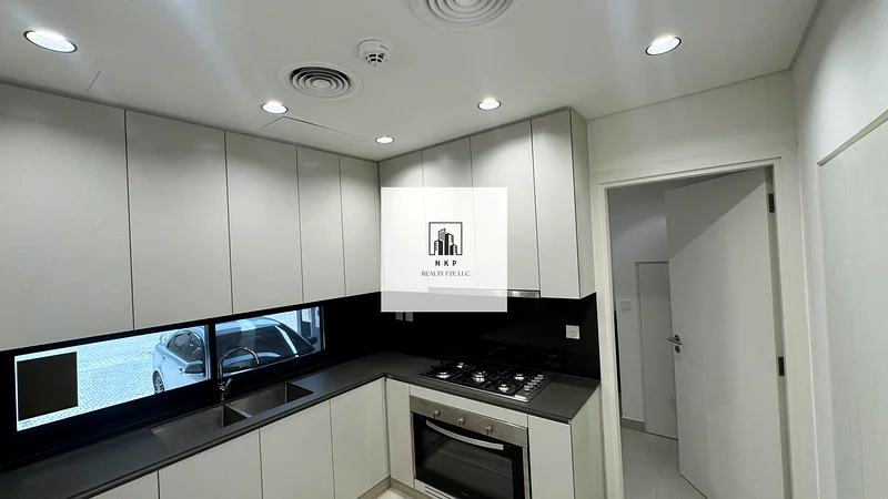Spacious luxurious four bedroom townhouse in robinia Masaar63699929875841110