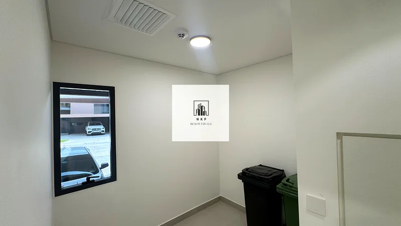 Spacious luxurious four bedroom townhouse in robinia Masaar63699929875841113