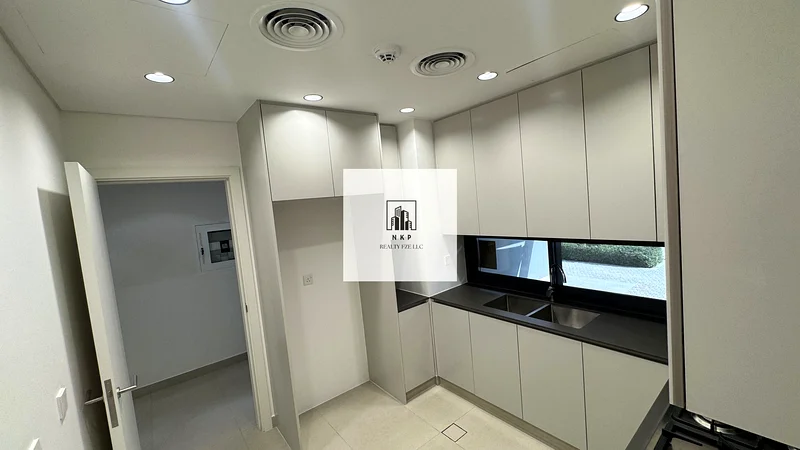 Spacious luxurious four bedroom townhouse in robinia Masaar63699929875841111