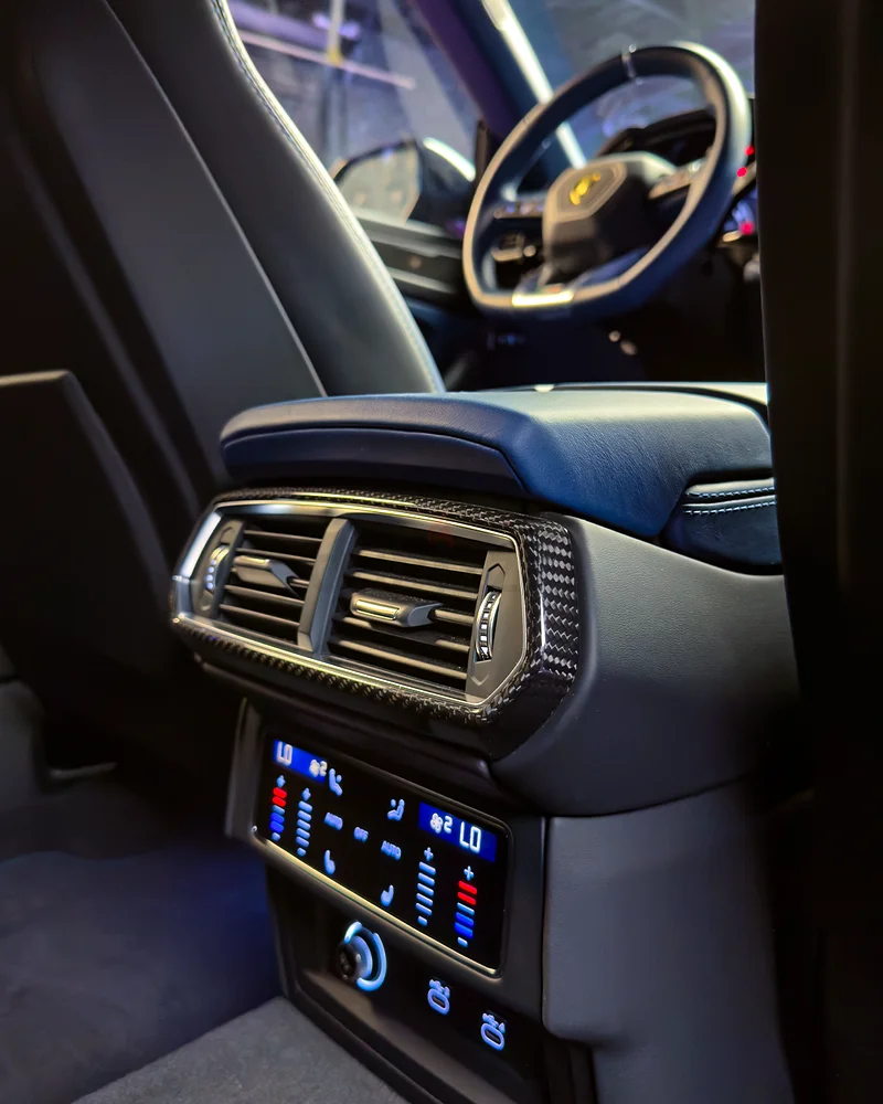LAMBORGHINI URUS - 2023 - GCC63398500378371112