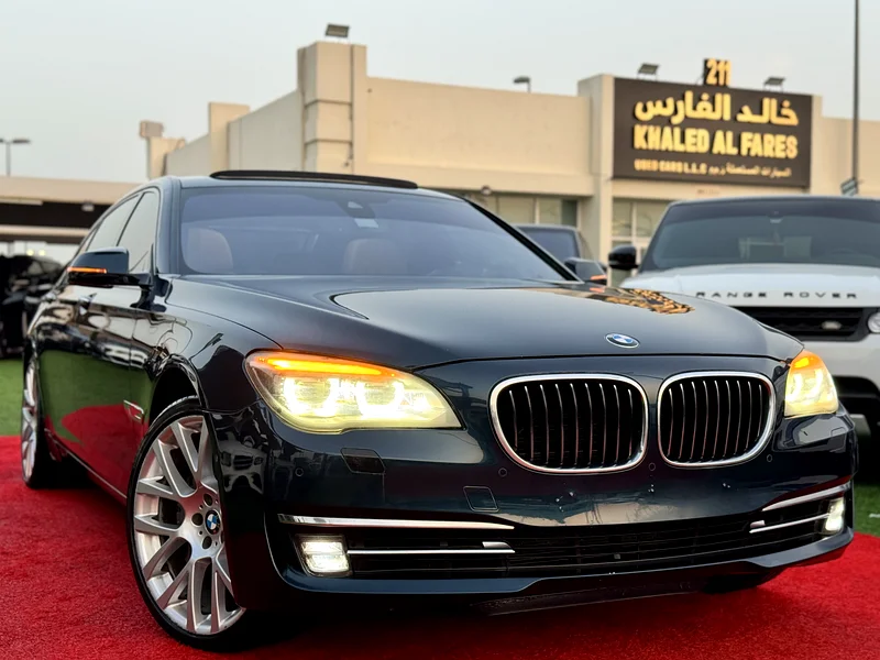 بي ام دبليو 750 X drive كلين تايتل بدون صبغ بحالة الوكالة وسعر عرض ممتاز.63410294704642111