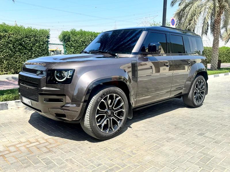 2025 لاند روفر ديفندر أوكتا 110 V8 P625 بضمان وخدمة آل تاير حتى 203063482687703425111